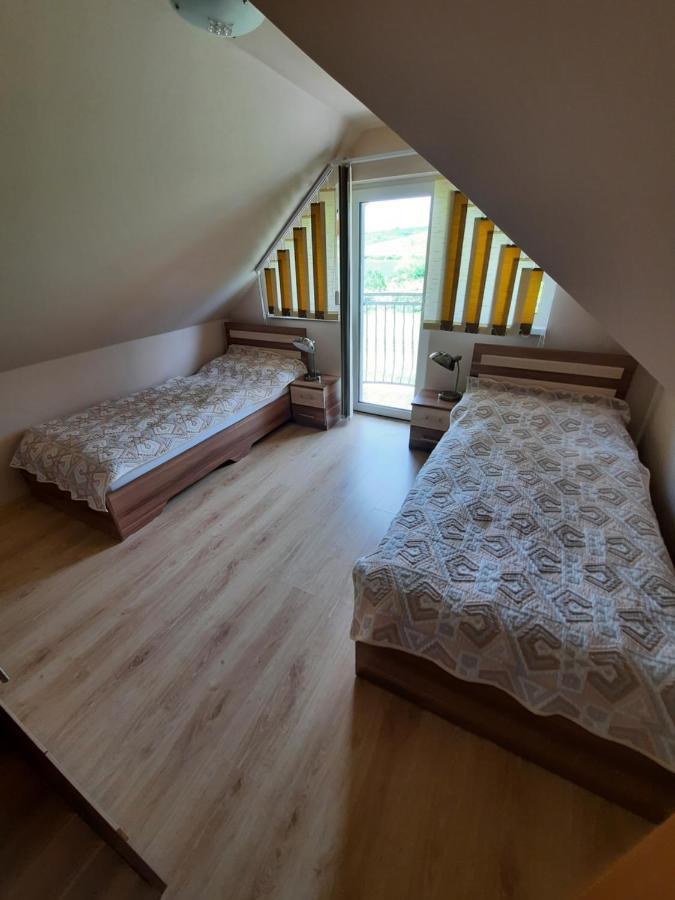 Апартаменты Oereghegy Vendeghaz Эгерсалок Экстерьер фото